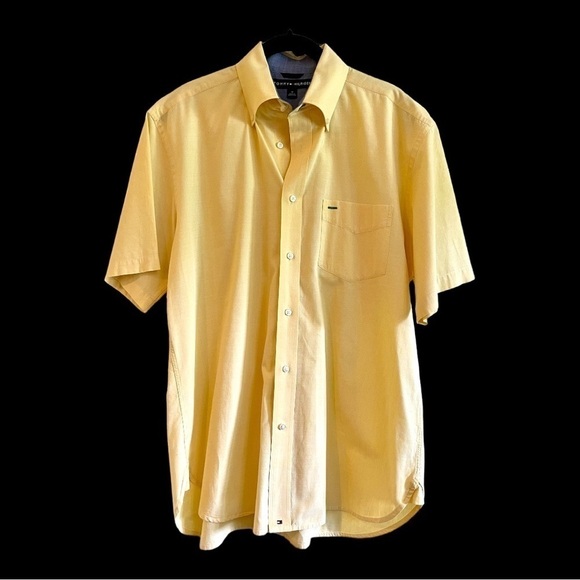TOMMY HILFIGER,MENS YELLOW,SHORT SLEEVE,OXFORD SHIRT. DENIM INSIDE COLLAR.SIZE M - Picture 1 of 5